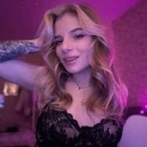 livesexr.com SheenaCarvin livesex profile in asmr cams