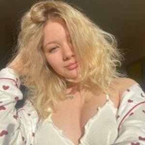 livesex.fan CurlyLizzie livesex profile in french cams