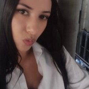 stripchat Ximena_Larson Live Webcam Featured On sleekcams.com