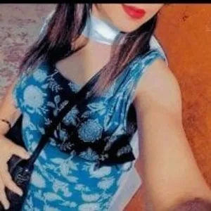 nidhi_001 from stripchat