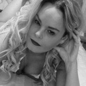 Blonde-Beautyx webcam profile - British