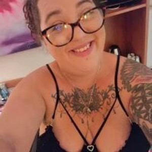 peachy-paige webcam profile - British