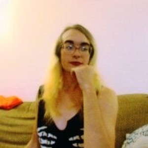 sleekcams.com IvoriT livesex profile in queer cams