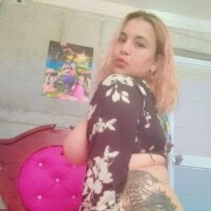 Camgirl is actually offline