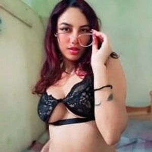 show2cam.com mhia_shy livesex profile in shy cams