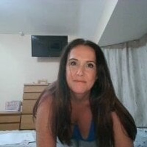 AprilGreyx webcam profile - British