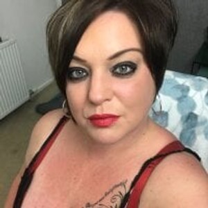 groupsexlivecams.com xXMiss_BLK livesex profile in milf cams