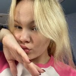 girlsupnorth.com CloverChurchey livesex profile in asmr cams