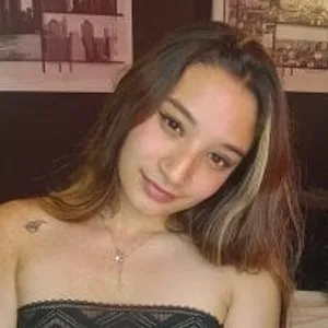 nahomiluxx from stripchat