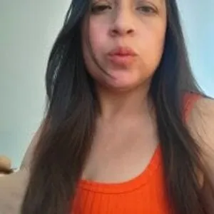 alicia_gutierrez from stripchat