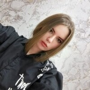 girlsupnorth.com LoraDevon livesex profile in mistress cams