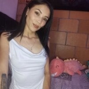 elivecams.com julieta-latinlady livesex profile in mobile cams