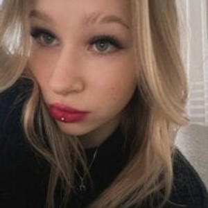 free6cams.com ur_molly livesex profile in interactivetoy cams