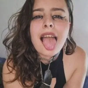 MaggieDollx from stripchat