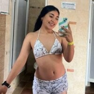 show2cam.com Sisi-Rose livesex profile in anal cams