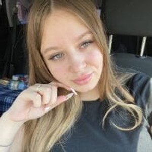 sleekcams.com SheenaGame livesex profile in asmr cams