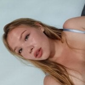 cheapadultsexcams.com MiyaPowell livesex profile in public cams