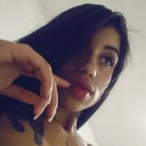 Chiqui-Baby from stripchat