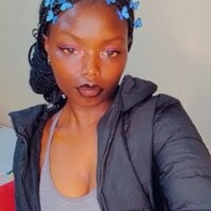 girlsupnorth.com EbonyTrish livesex profile in mistress cams