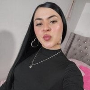 watchgirlcam.com Emily-Hott- livesex profile in bigclit cams