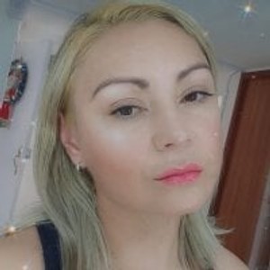 free6cams.com dacotavanucci livesex profile in milf cams