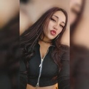 show2cam.com KloeEvanns livesex profile in bigclit cams