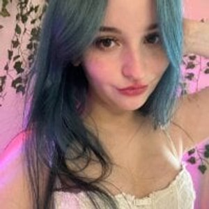 girlsupnorth.com bumble_bee livesex profile in mistress cams