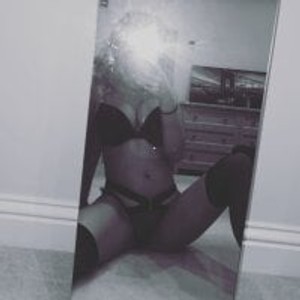 watchgirlcam.com AutumnTheMilf livesex profile in lovense cams