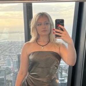 naughtykirra webcam profile - Australian