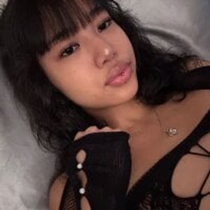 Camgirl is actually offline