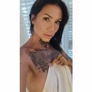 TattooMilfTanja from stripchat