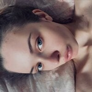 pornos.live CwenGrandy livesex profile in lovense cams