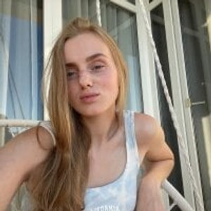 6livesex.com Stuningblondi livesex profile in teen cams