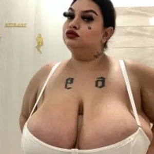 BigBoobsXBigAss from stripchat