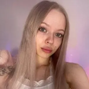 LuizeeLuv from stripchat