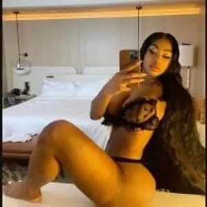 -Maya-- from stripchat