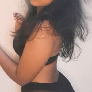 girlsupnorth.com hiya-sen livesex profile in young cams