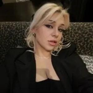 HollyBuffin from Stripchat