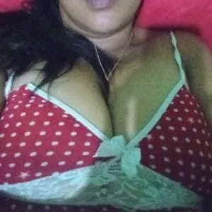 Htinhaa from stripchat