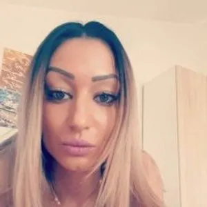 Patrizia007 from stripchat