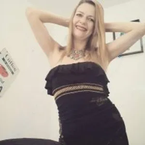 danna-milf from stripchat