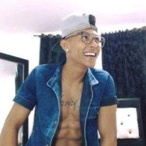 sexyleon69 Live Cam