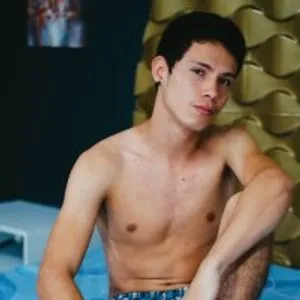 tommy_latin19 from stripchat