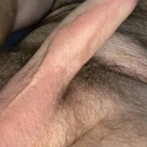 Hairy7incher from stripchat