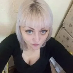 MarishaOhNice from stripchat