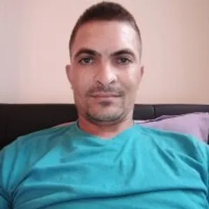 mihai8989 from stripchat