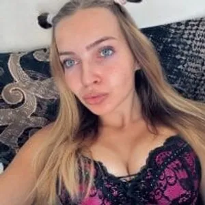 JuiliOnesunray from stripchat