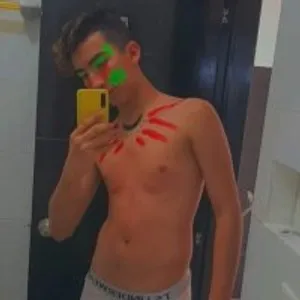 thomas_14x from stripchat