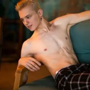 AndrewBjorn from stripchat