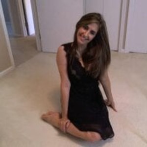 bestlivesexchat.com LilHoneyBee livesex profile in mature cams